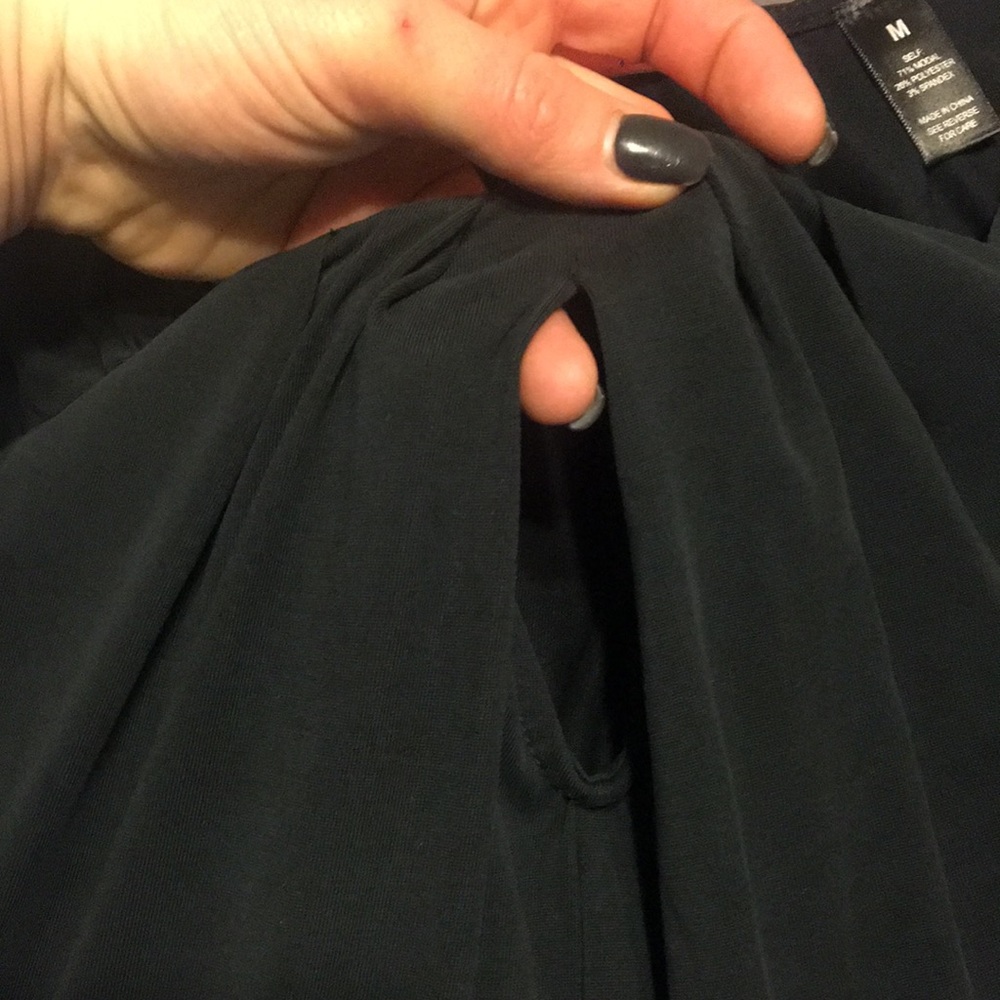 Black top - Picture 3 of 4
